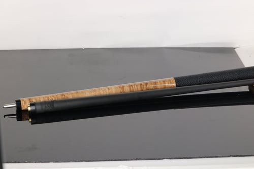 Bull Carbon BCC12C1 Play Cue - Taupe-Stained Birdseye Maple with Textured Leather Wrap 4