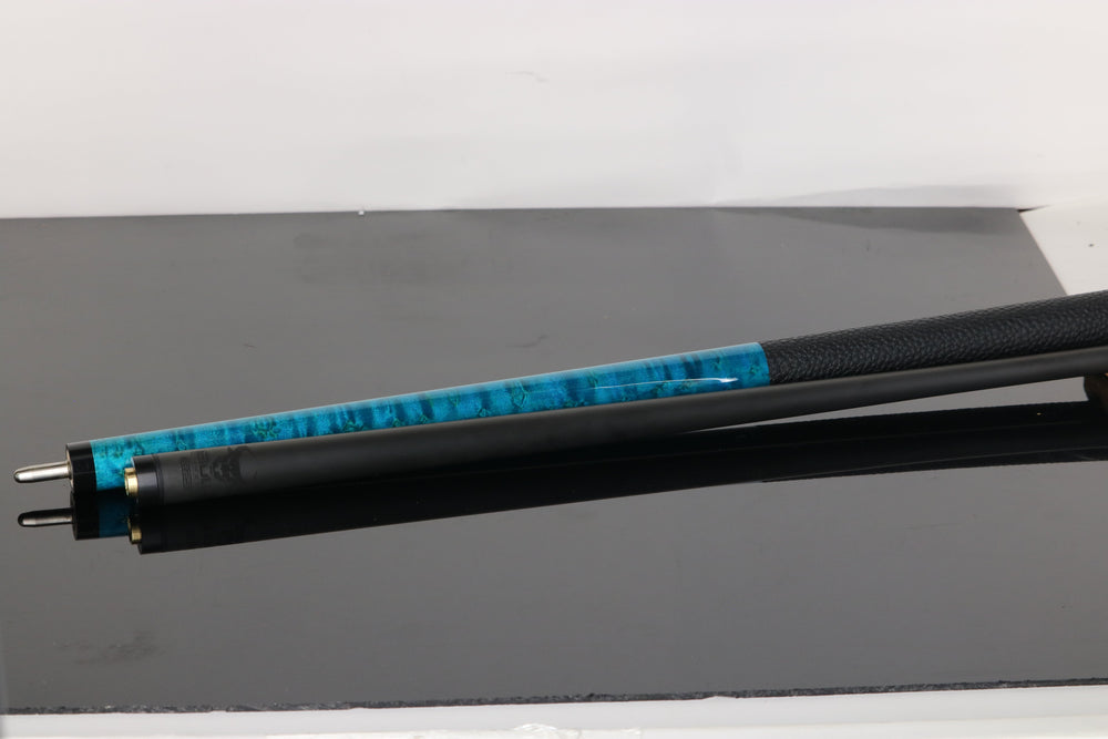 Bull Carbon BCC14C1 Play Cue - Blue Washed Birdseye Maple with Textured Leather Wrap