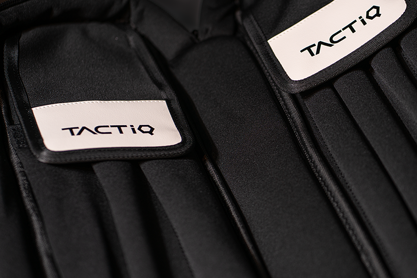 TACTiQ Explorer Series 4X4 Butterfly Soft Case - Black