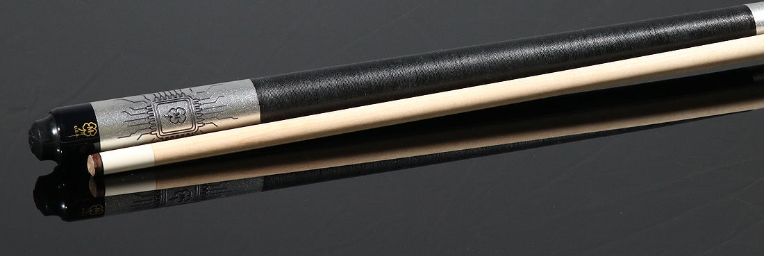 McDermott GS14C2 Cue of the Month with Standard Shaft