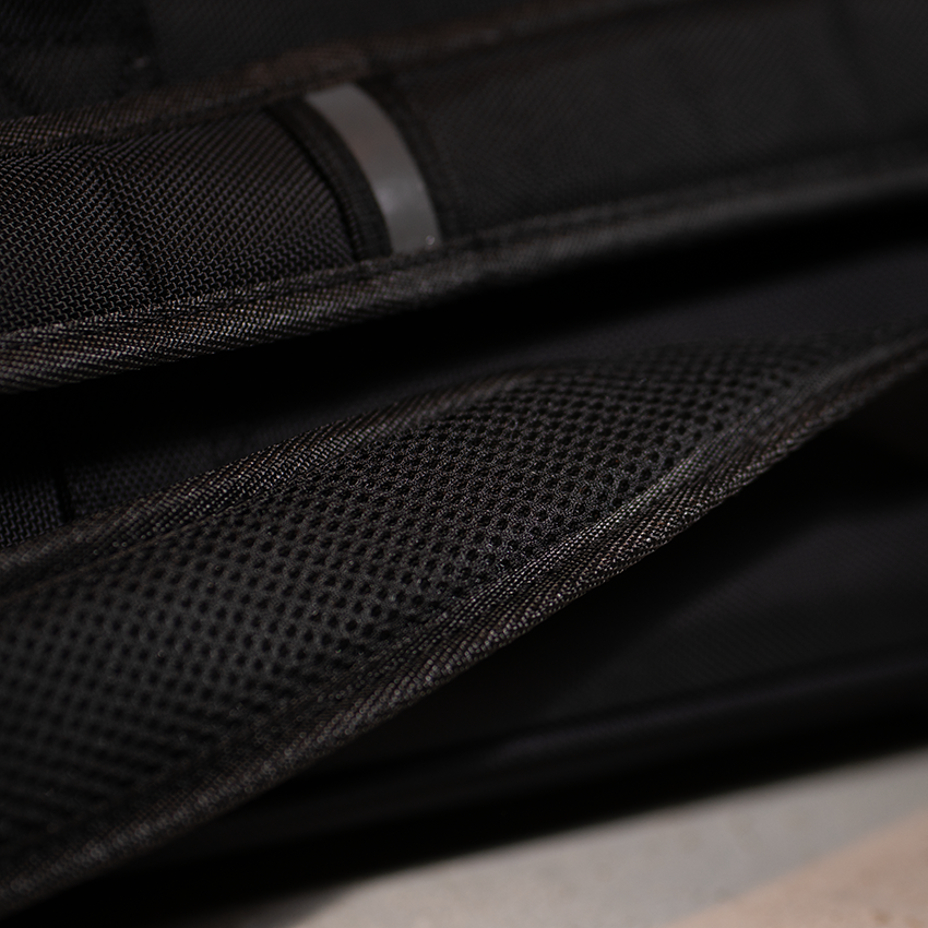 TACTiQ Core Lite Series 4X5 Soft Cue Case - Black/Gray