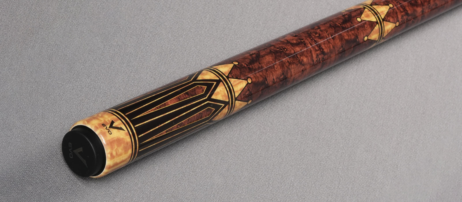 HOW CUES【アルフォンス様】 EVO Crystal Umber Crest No Wrap Pool Cue Maxbing Edition