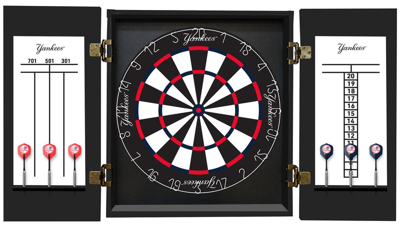 New York Yankees Dartboard Cabinet Set Fan's Choice